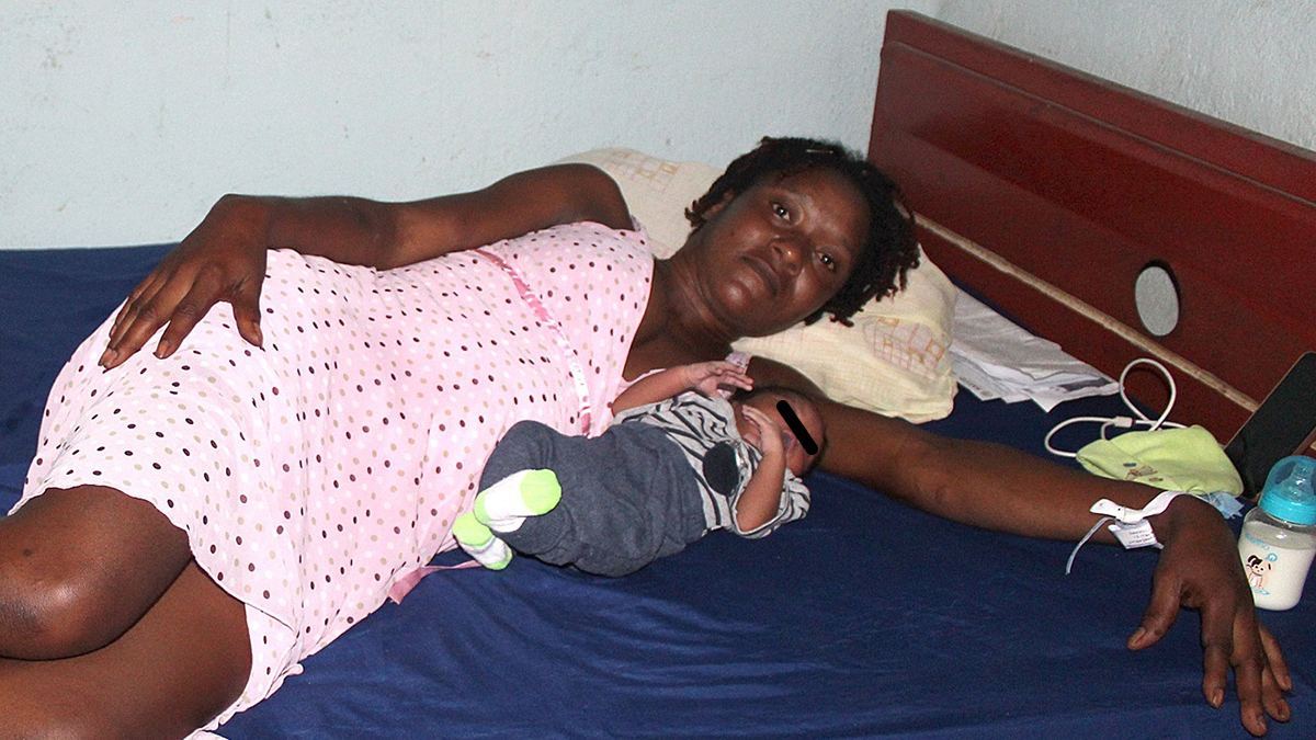 Nace en Chiapas primer bebé dentro de caravana migrante