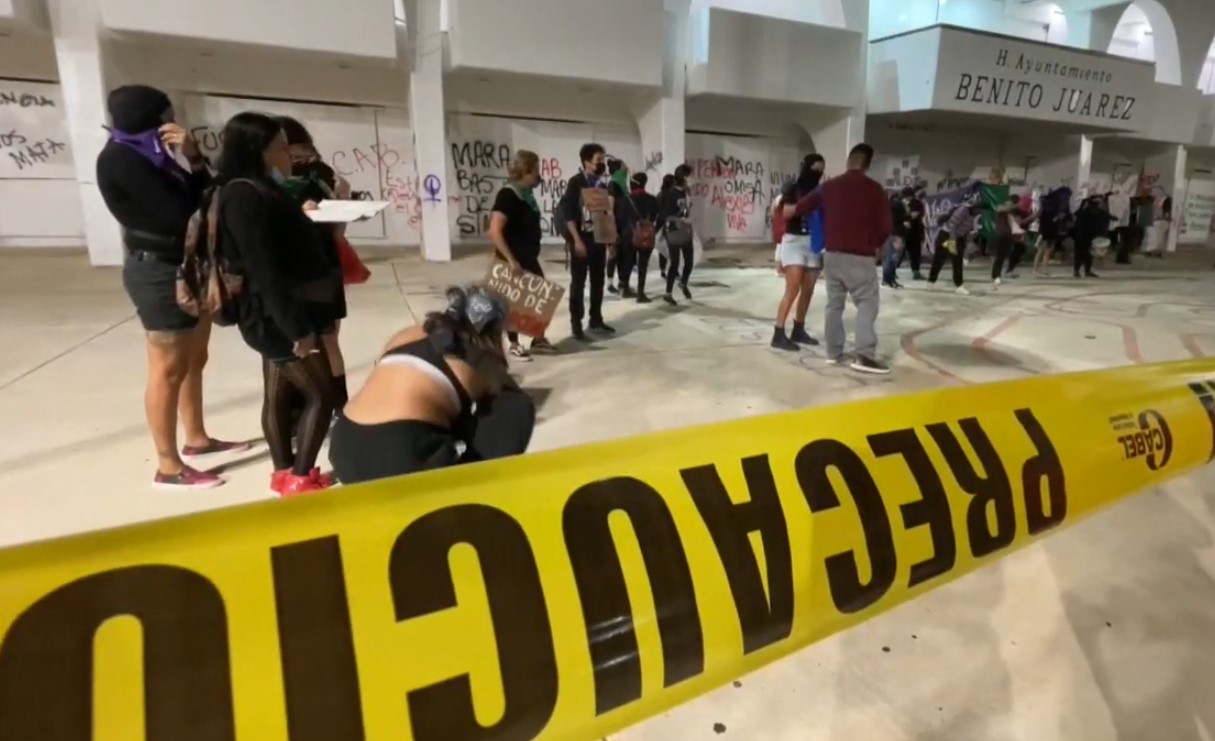 Recuerdan feminicidio de estudiante y represión policial en Cancún