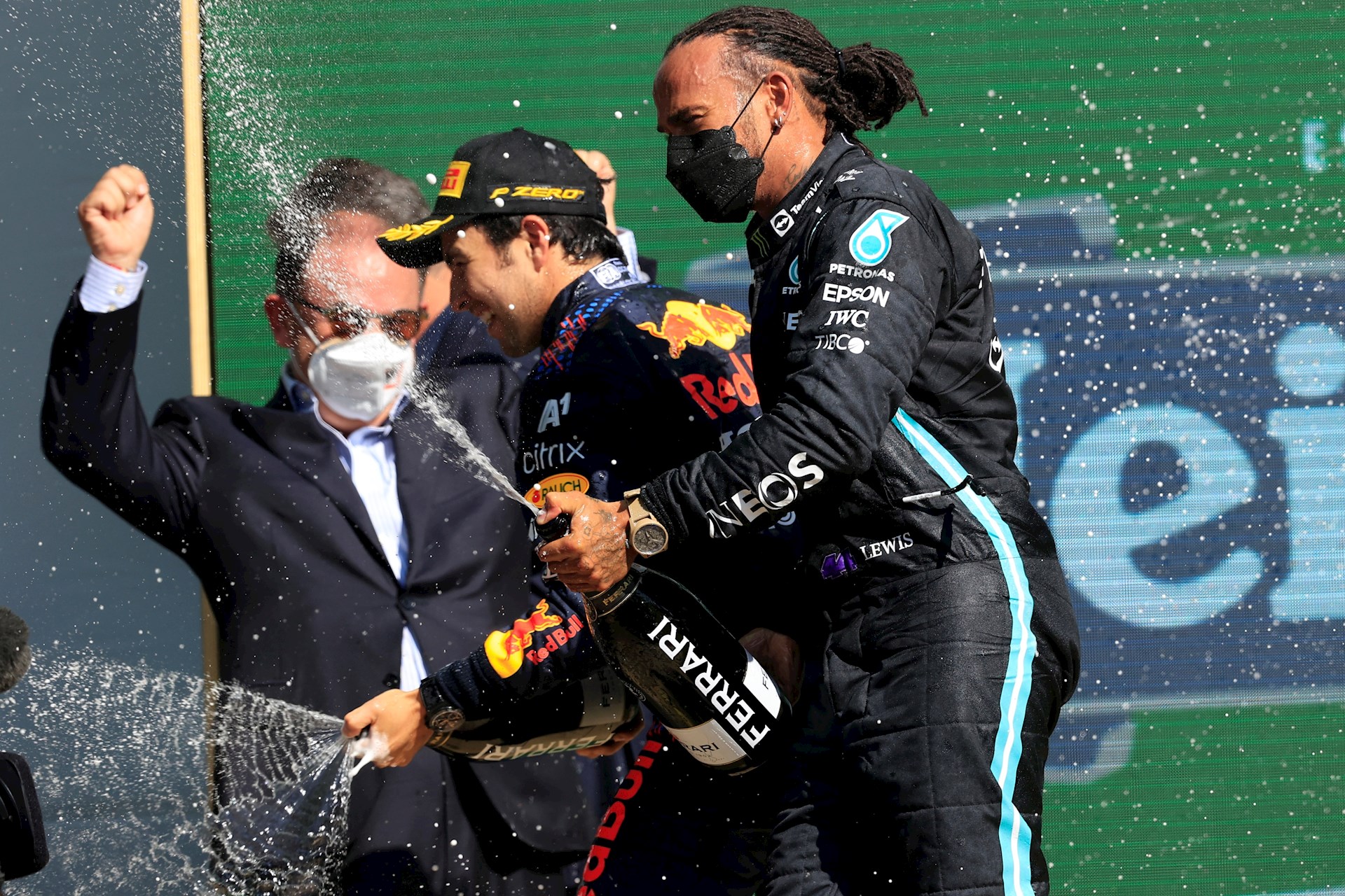 Lewis Hamilton aclara comentarios sobre ‘Checo’ Pérez tras GP de México