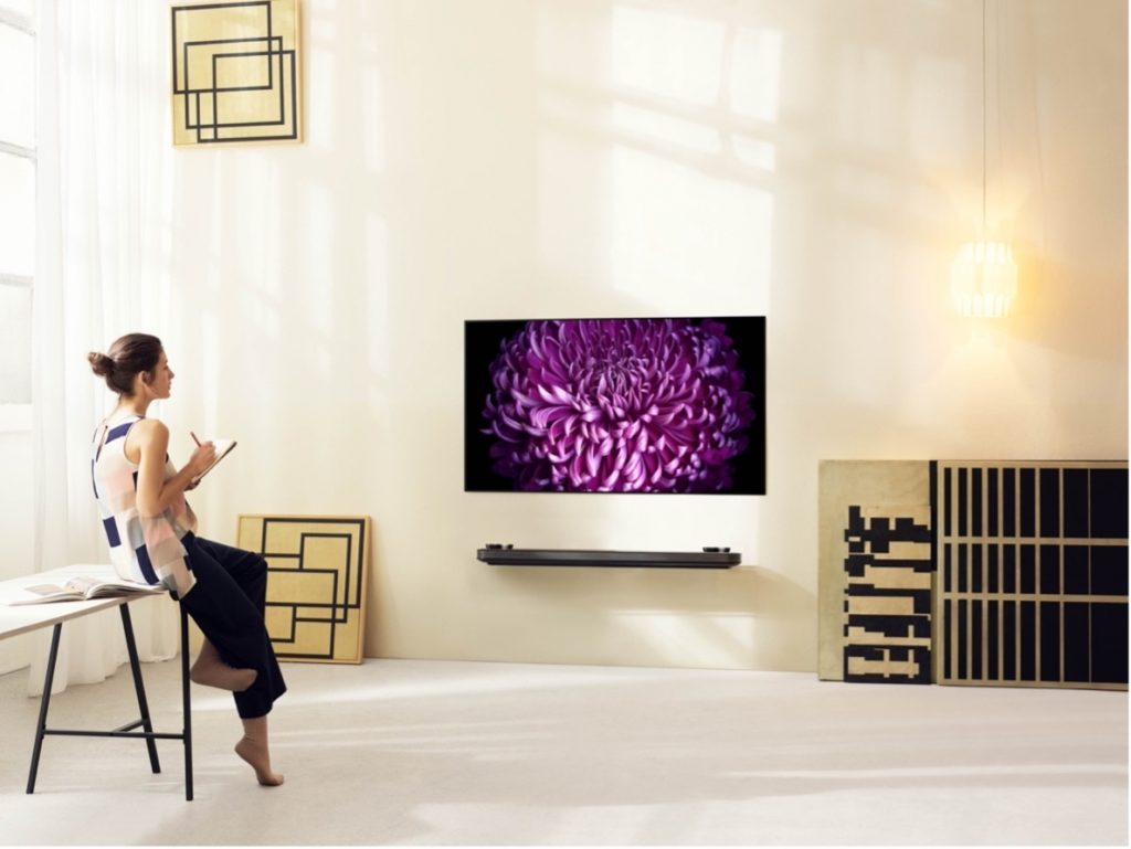 LG presenta su nueva televisión LG OLED evo con 20% más brillo - lg3-1024x769