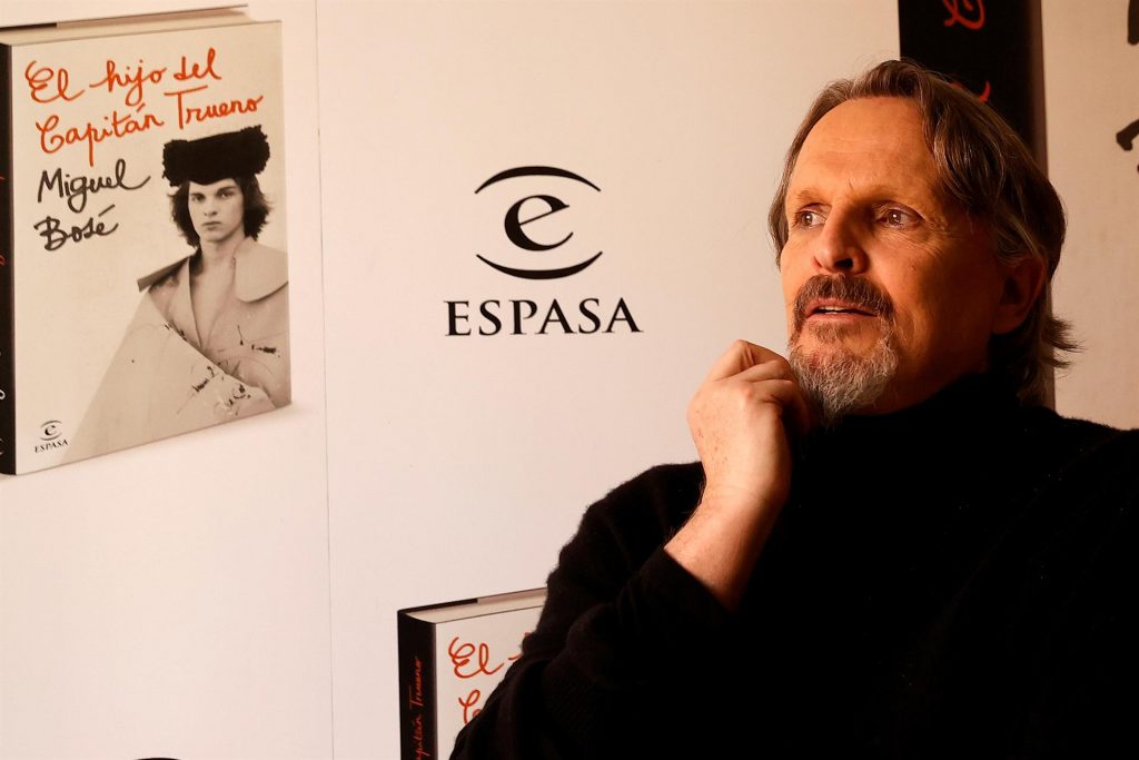El renacimiento de Miguel Bosé - miguel-bose-en-presentacion-de-su-libro-el-hijo-del-capitan-trueno-1024x683