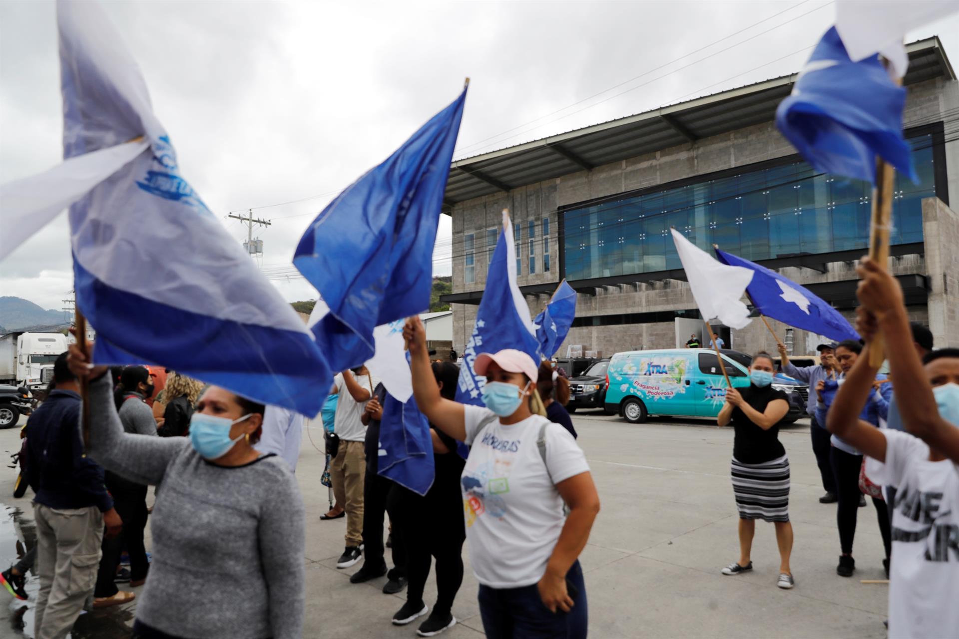 Elecciones pueden poner fin a crisis que Honduras arrastra desde 2009
