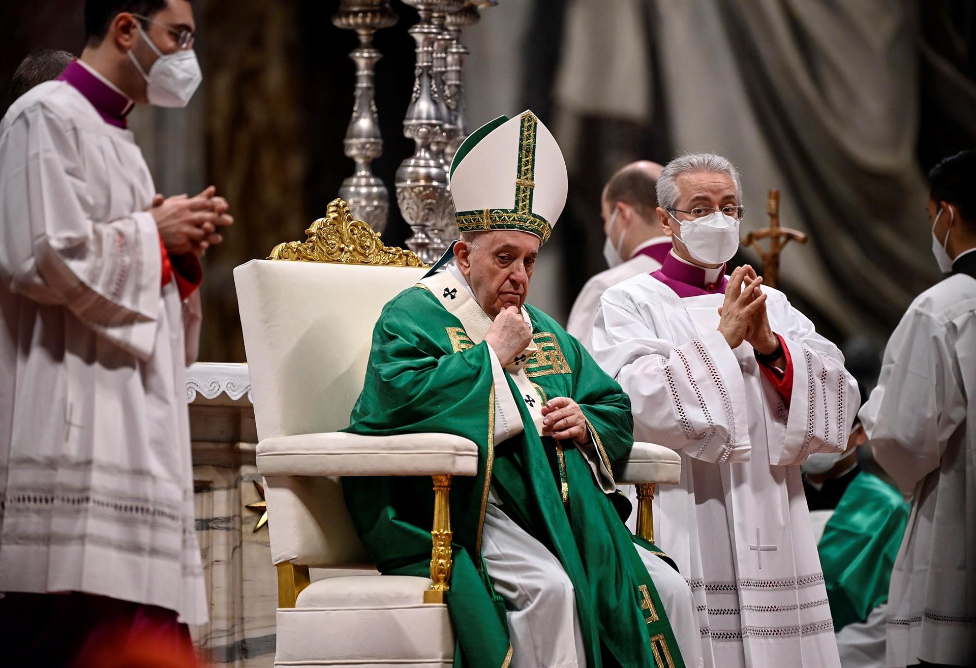 Papa Francisco pide “gestos concretos” para dar “esperanza y dignidad” a los débiles