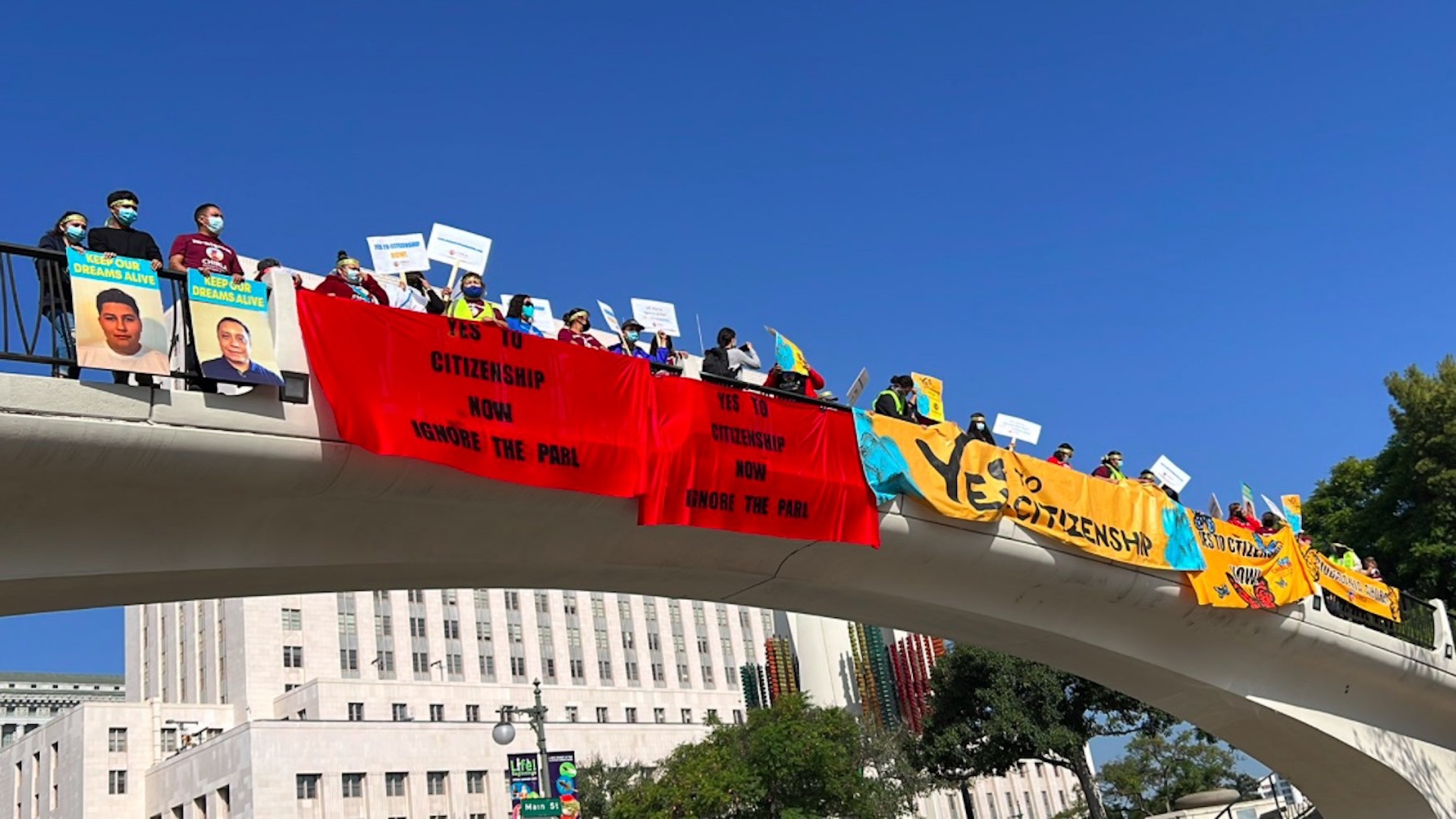 Migrantes piden ciudadanía a demócratas en 11 ciudades de EE.UU. Migrantes piden ciudadanía a demócratas en 11 ciudades de EE.UU.