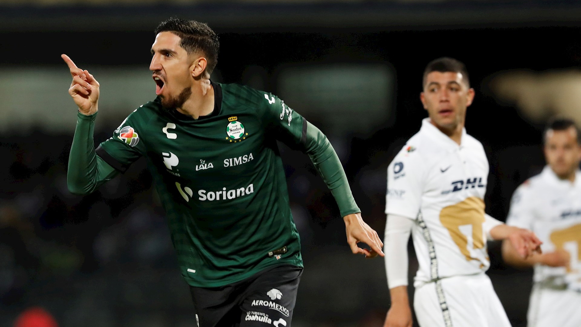 Santos derrota a Pumas y amarra su lugar en la repesca