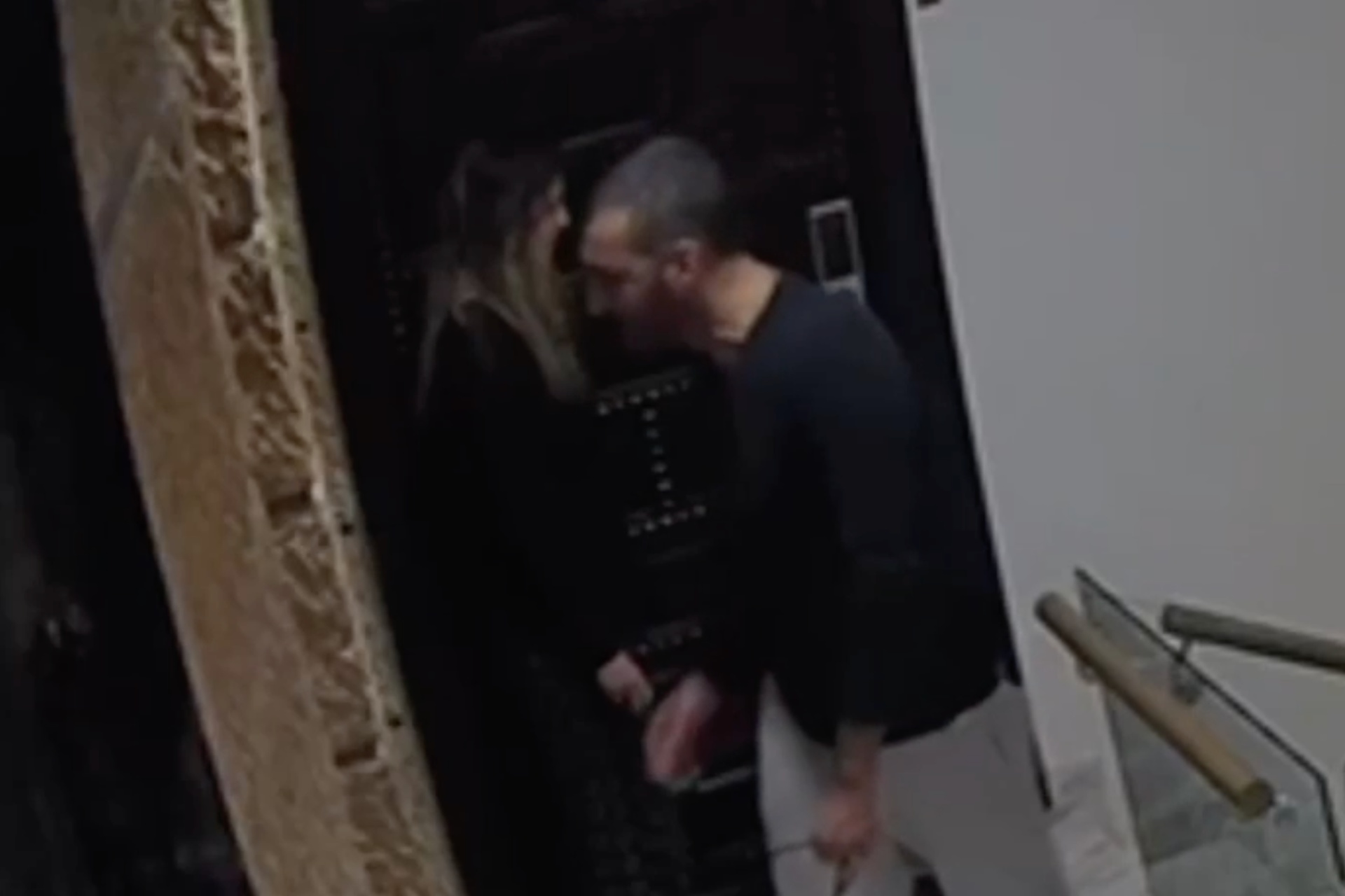 #Video Captan a Simón Levy lanzando amenazas contra adulta mayor #Video Captan a Simón Levy lanzando amenazas contra adulta mayor