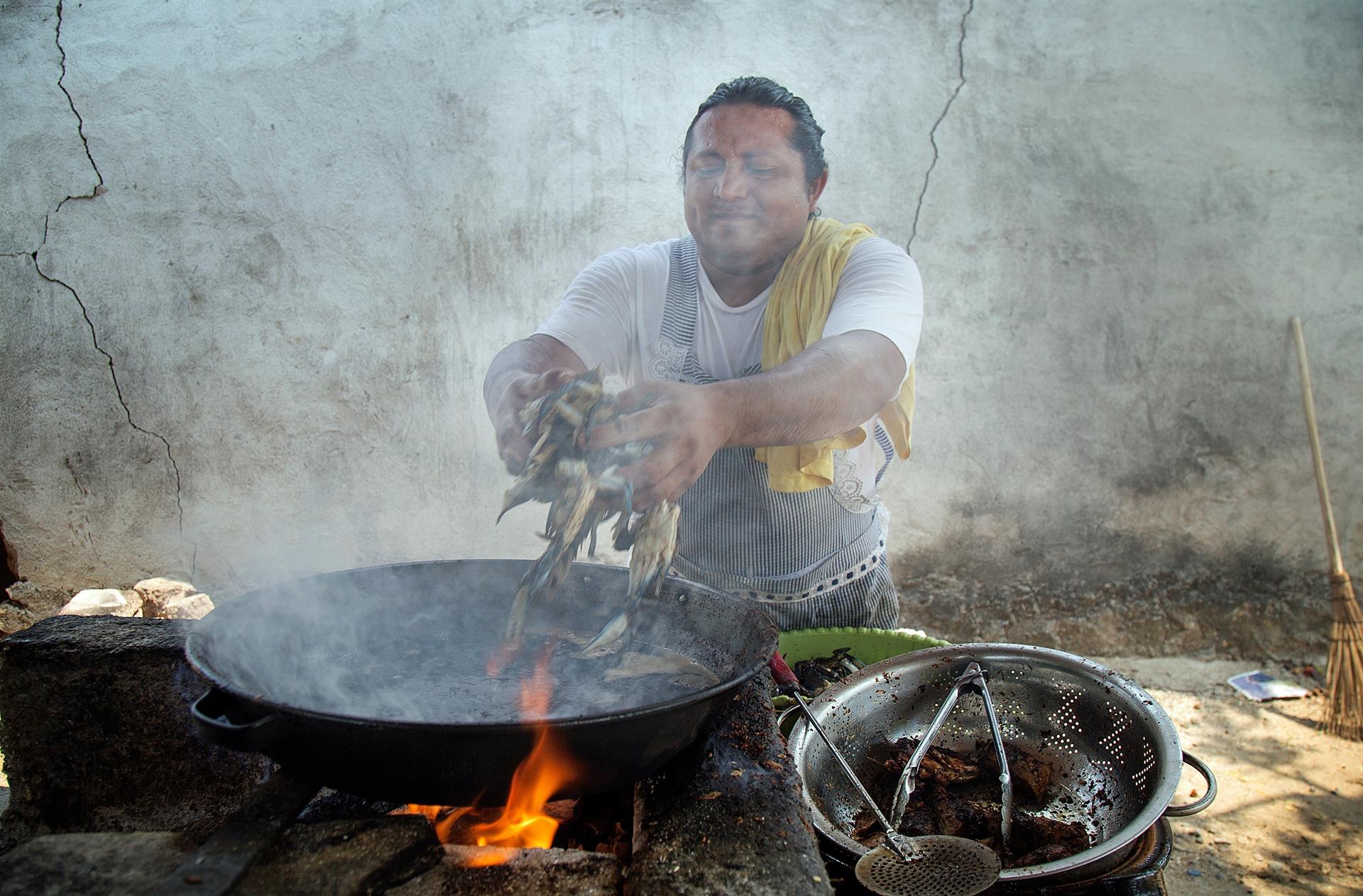 Humo de leña causa 35 % de los casos de cáncer de pulmón en México Humo de leña causa 35 % de los casos de cáncer de pulmón en México