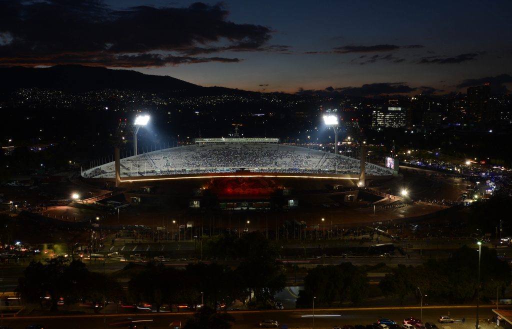 Biblioteca y Estadio de la UNAM se iluminarán de naranja contra la violencia de género - unam-naranja-3-1024x658