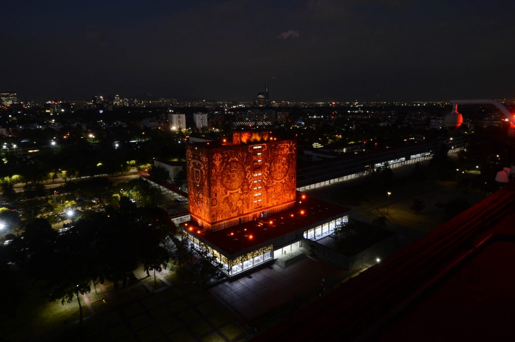 Biblioteca y Estadio de la UNAM se iluminarán de naranja contra la violencia de género - unam-naranja-4-1024x681