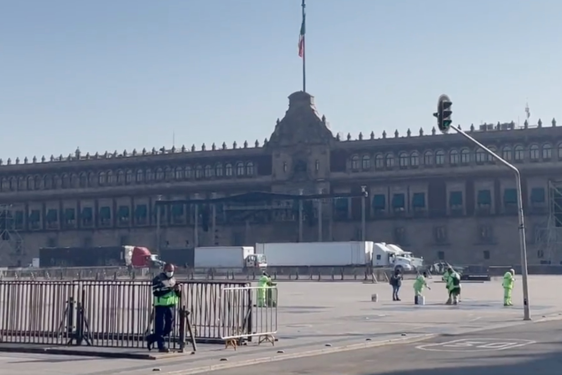 Cierran Zócalo de la CDMX para informe de López Obrador