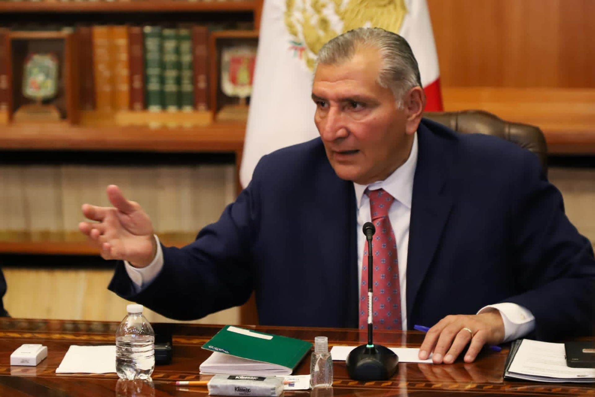 AMLO da “10” de calificación a Adán Augusto López en Segob