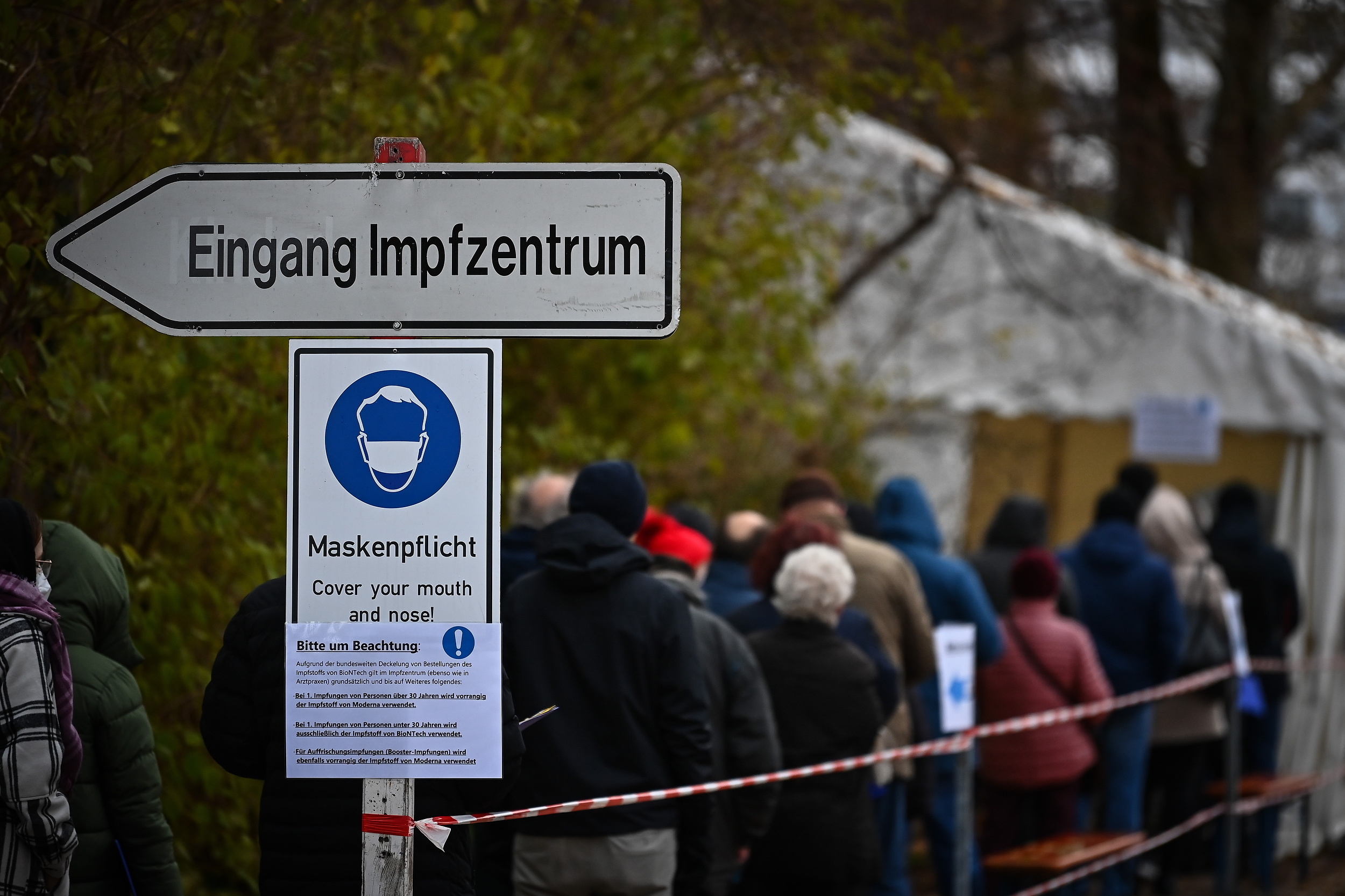 Alemania acelera vacunaciones contra COVID-19 con incidencia en descenso Alemania acelera vacunaciones contra COVID-19 con incidencia en descenso