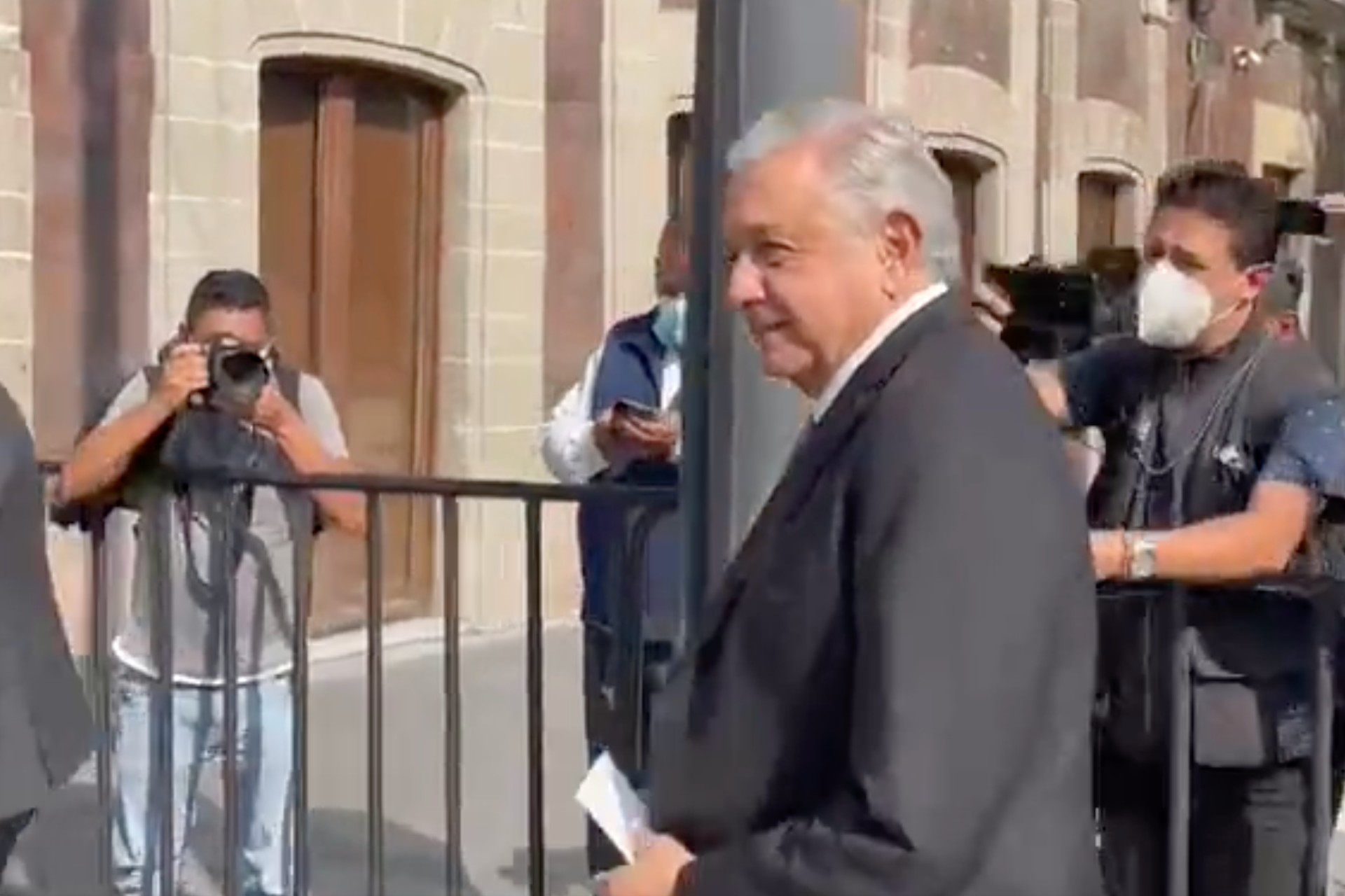 AMLO se reúne con empresarios del Consejo Mexicano de Negocios AMLO se reúne con empresarios del Consejo Mexicano de Negocios