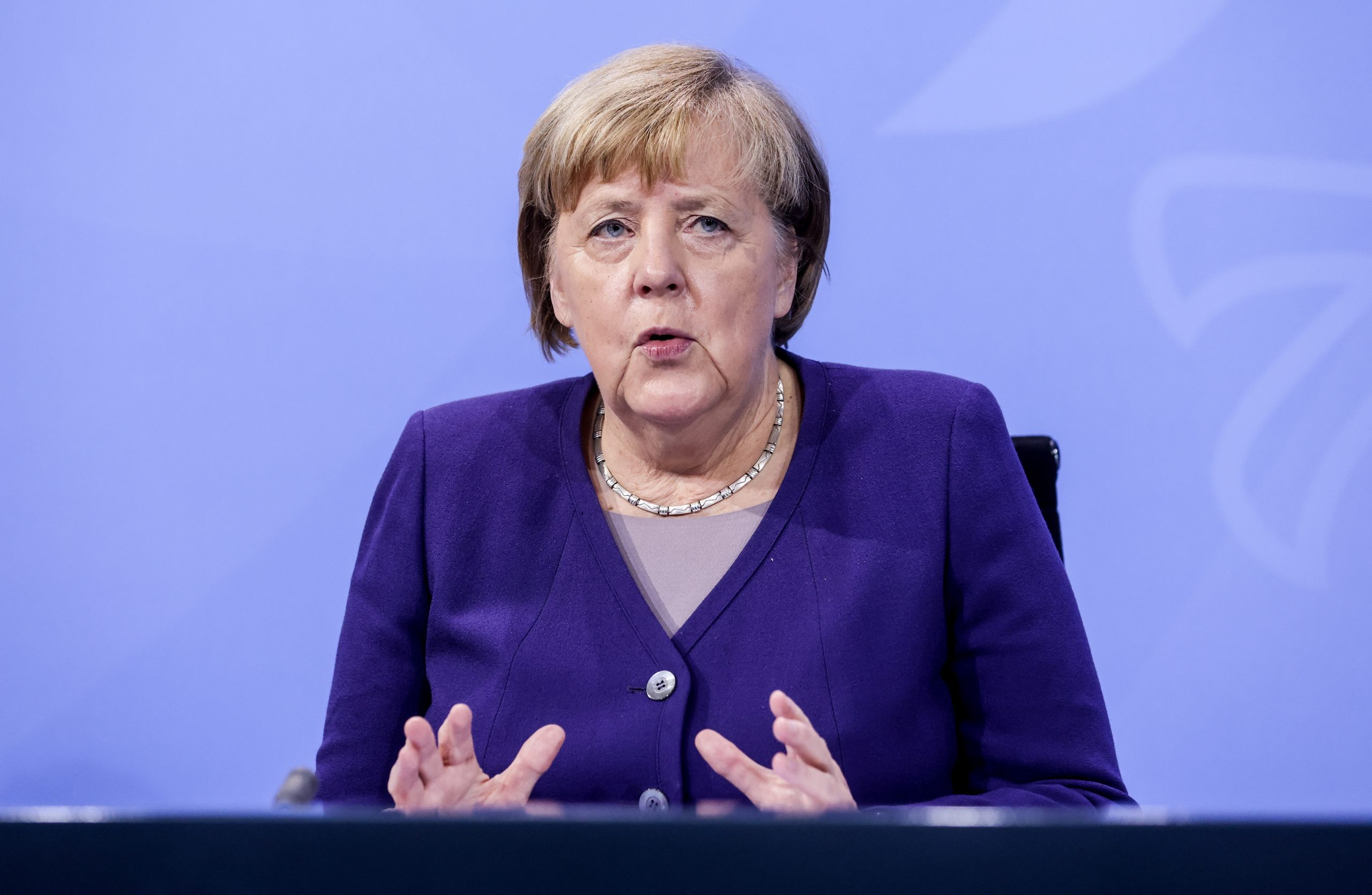 Angela Merkel hace llamado a vacunarse en último podcast Angela Merkel hace llamado a vacunarse en último podcast