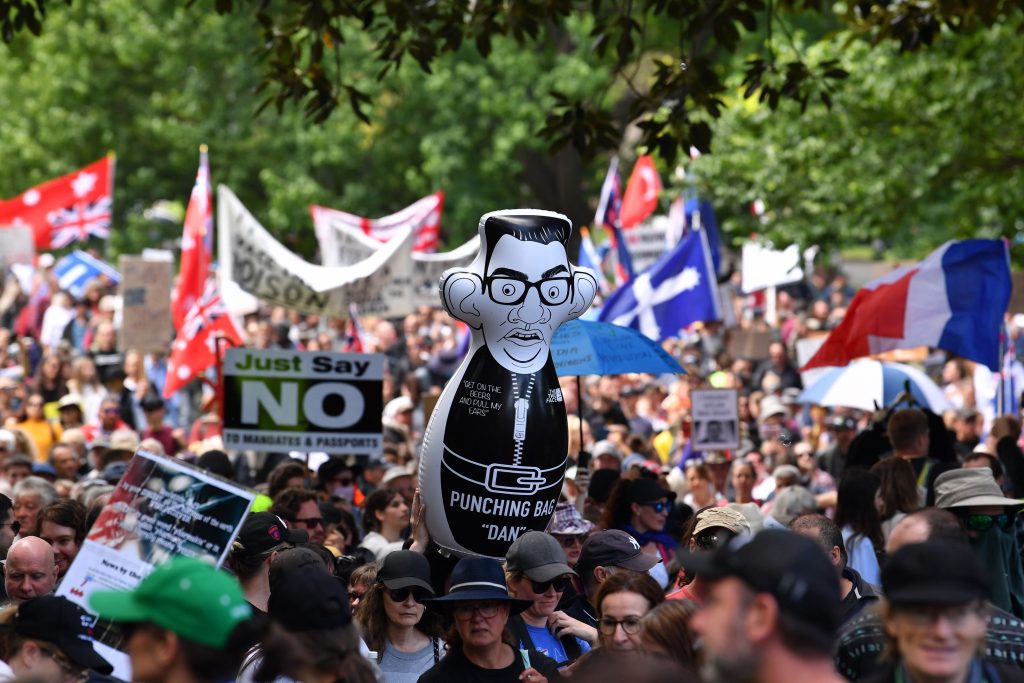 Protestas en Melbourne por las restricciones contra COVID-19 - australia1-1024x683