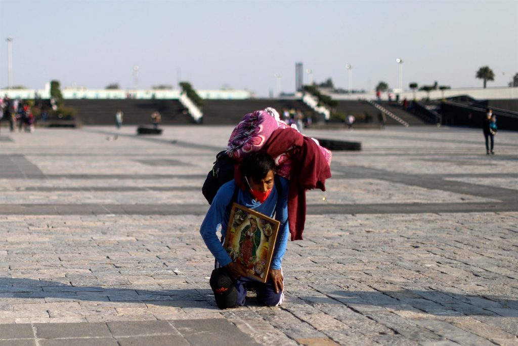 Con fe y esperanza, peregrinos visitan a la Virgen de Guadalupe en vísperas de festejos - basilica-virgen-guadalupe-3-11dic21-1024x683