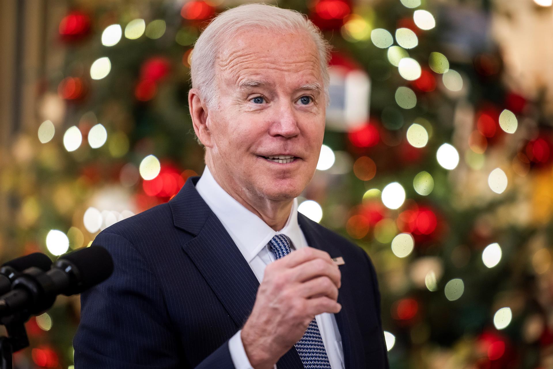 Biden celebra caída del desempleo a 4.2 %; “EE.UU. ha regresado al trabajo”, afirma