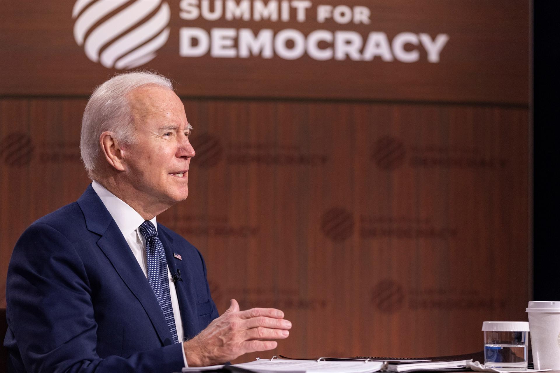 Cumbre por la Democracia acaba sin acuerdos concretos y con cita para 2022 Cumbre por la Democracia acaba sin acuerdos concretos y con cita para 2022