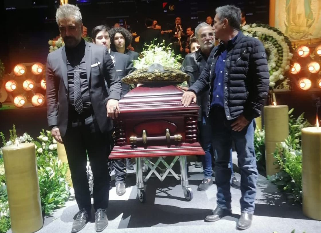 Homenaje póstumo a Vicente Fernández desde el rancho Los Tres Potrillos