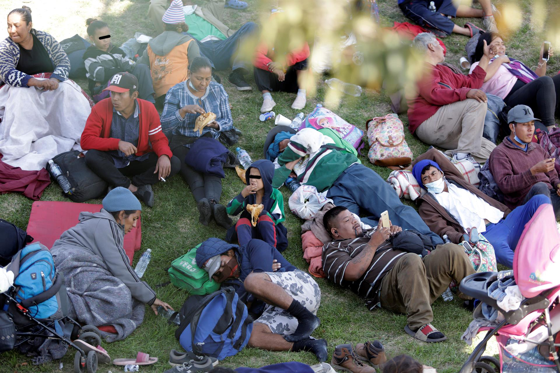 Caravana migrante llega a Puebla con apenas 300 integrantes