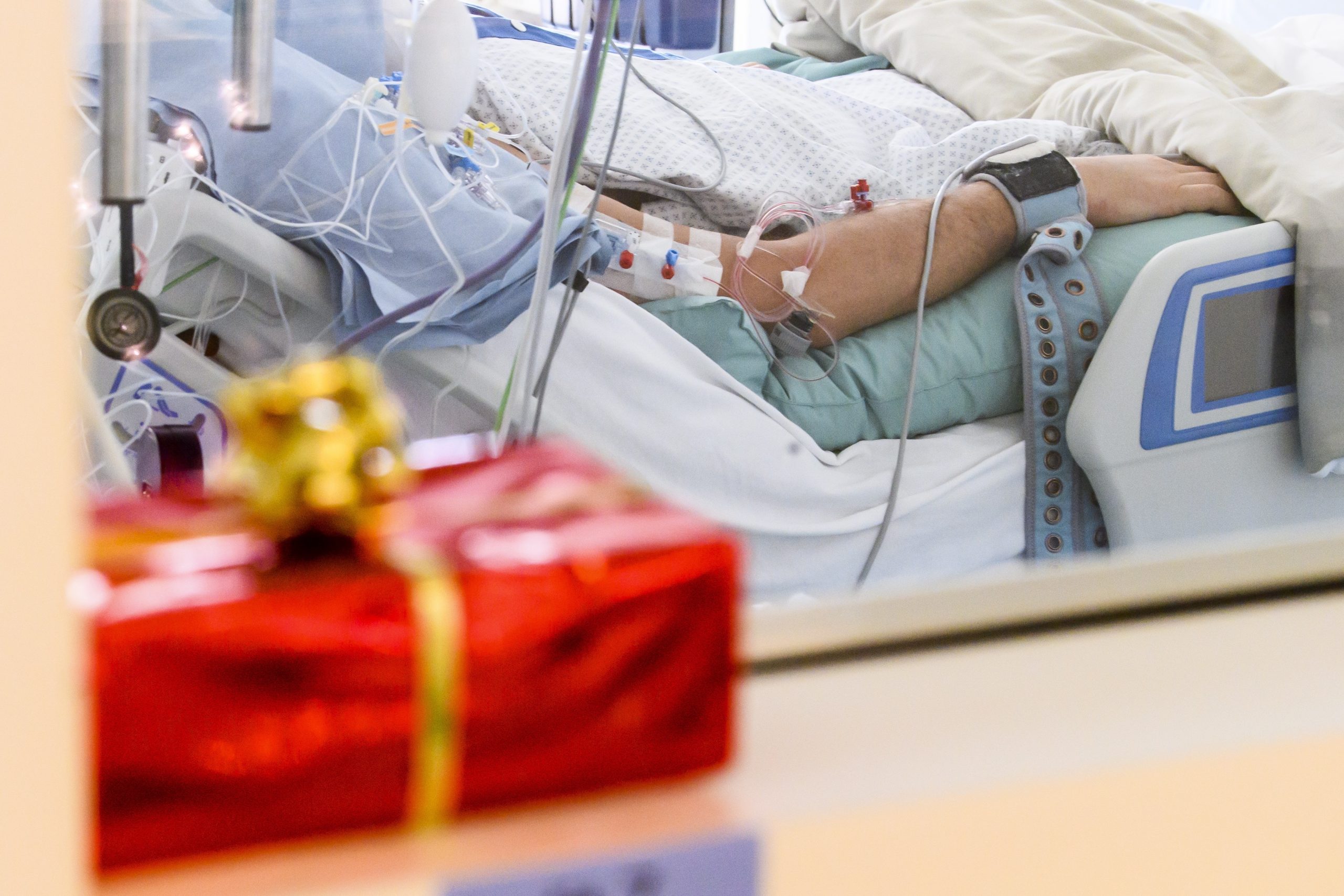 OMS pide no bajar la guardia pese a ligera reducción de casos globales