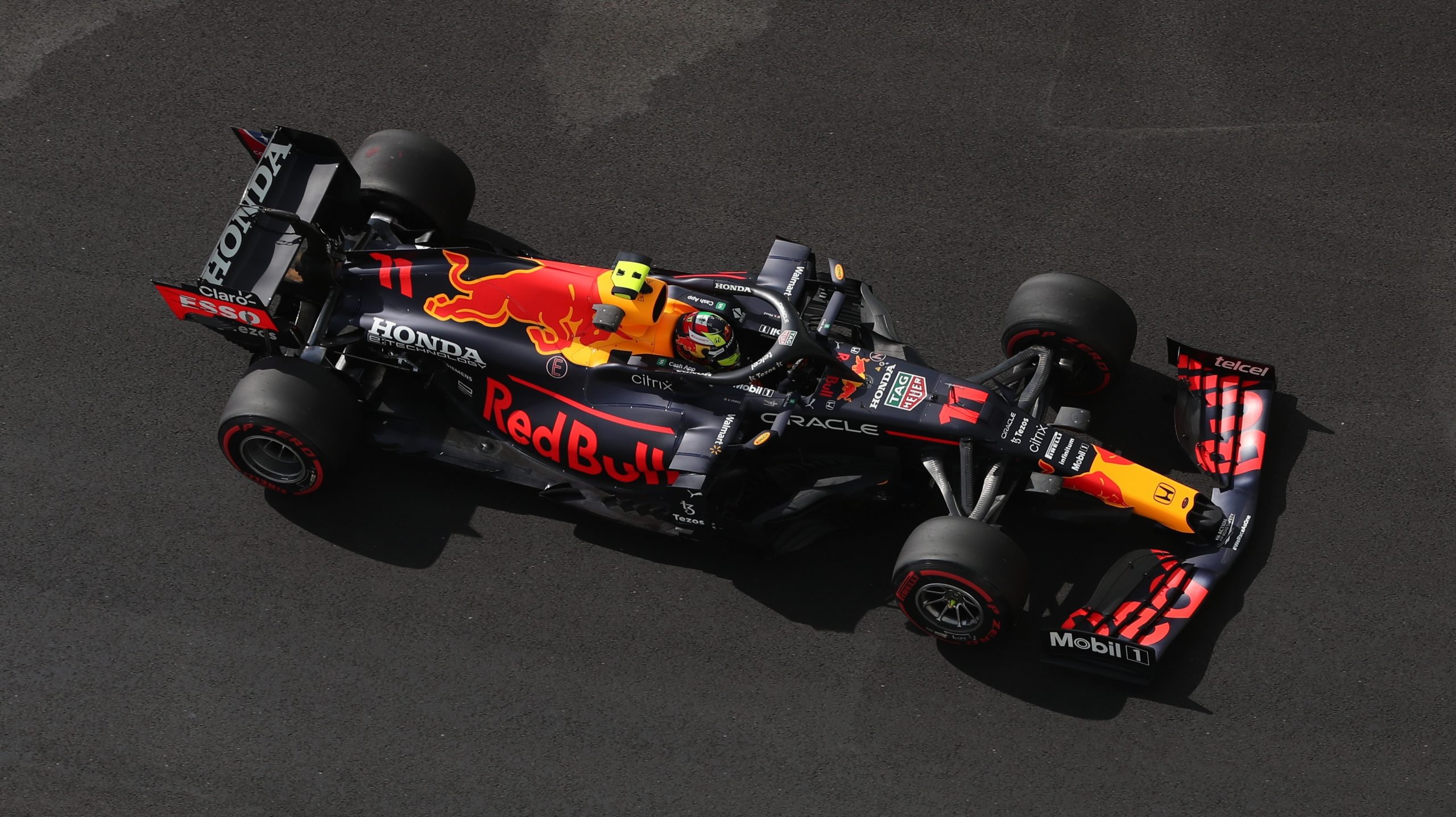 Verstappen obtiene pole en GP de Abu Dabi; ‘Checo’ Pérez largará cuarto