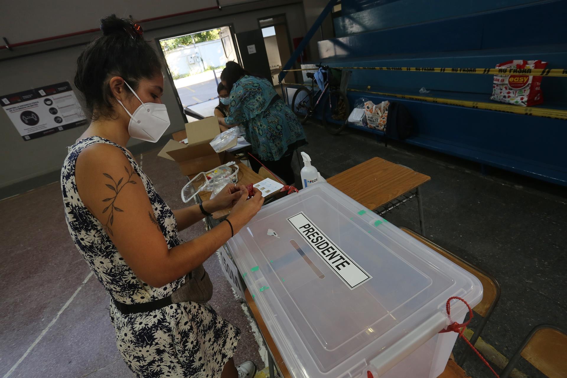 Chile elige entre Boric y Kast en segunda vuelta de elecciones presidenciales