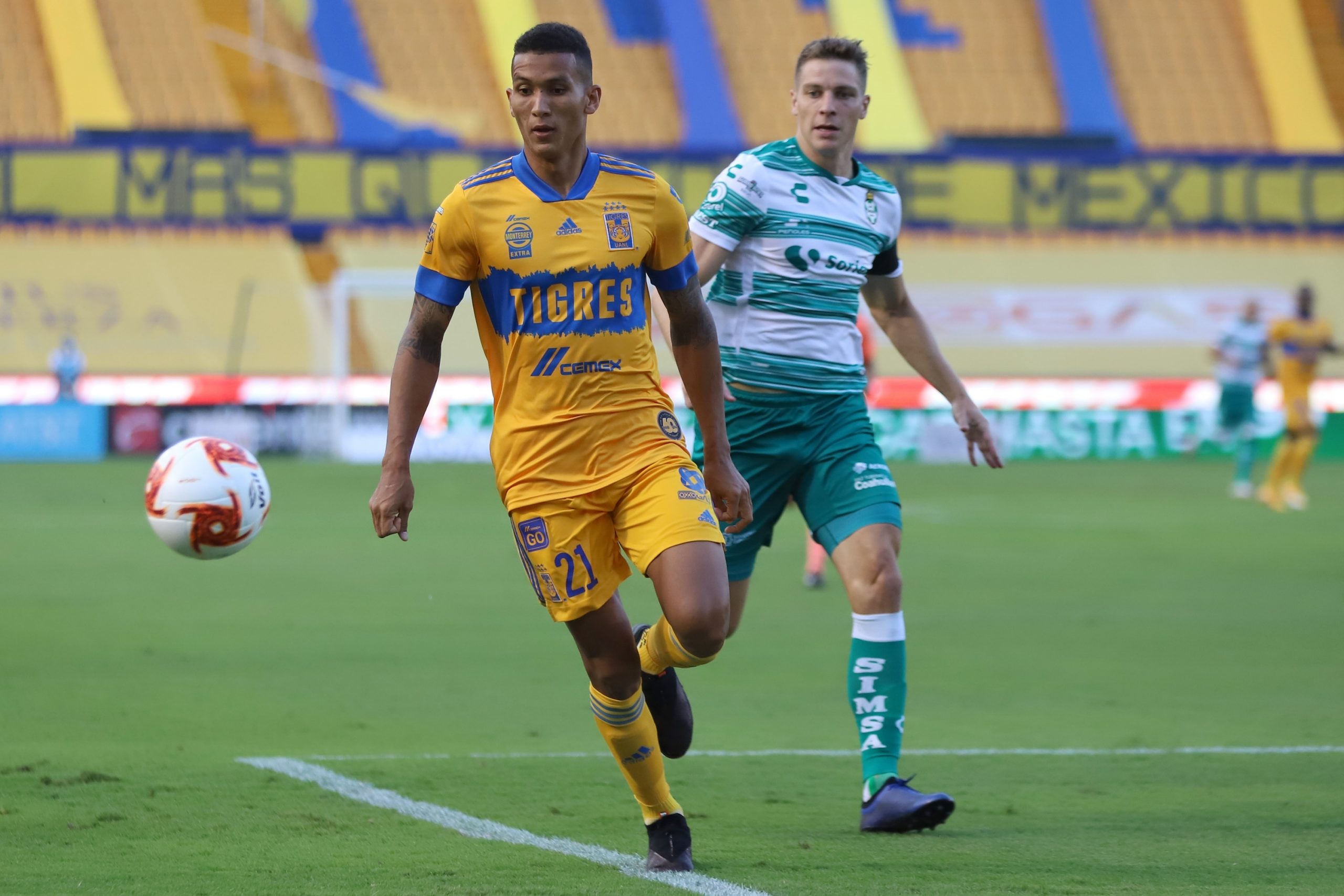 Meza deja Tigres, que duda sobre volante uruguayo Fernández