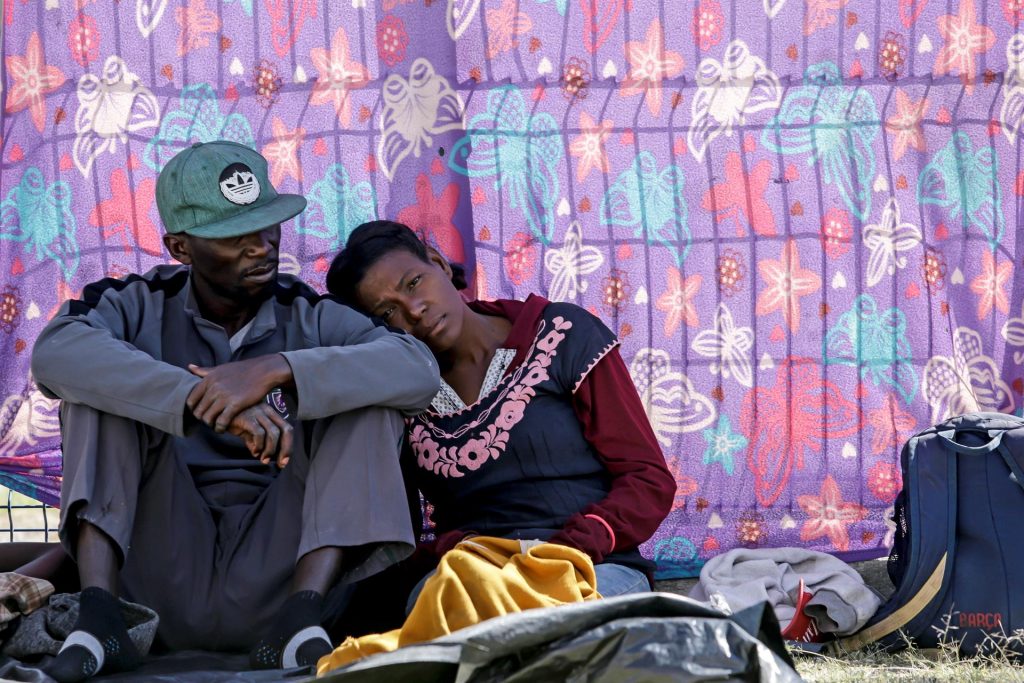 Caravana migrante llega a Puebla con apenas 300 integrantes - integrantes-de-la-caravan-migrante-en-puebla-1024x683