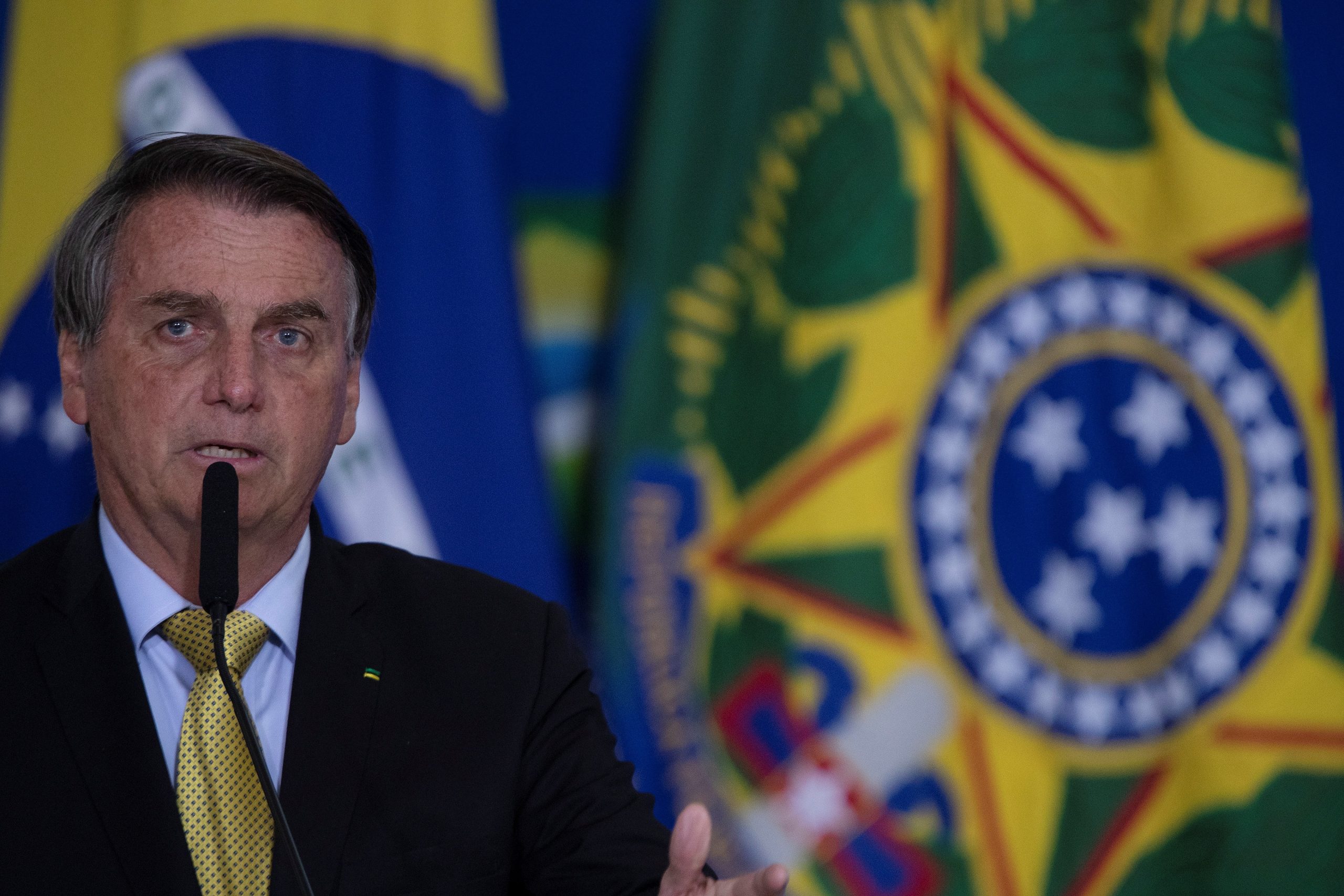 Bolsonaro defiende a quienes no se quieren vacunar contra el COVID-19