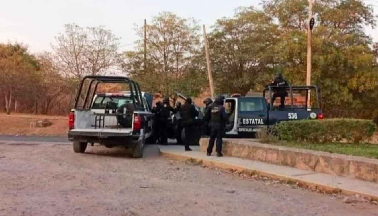 Investigan localización de cinco cuerpos en Guerrero Investigan localización de cinco cuerpos en Guerrero