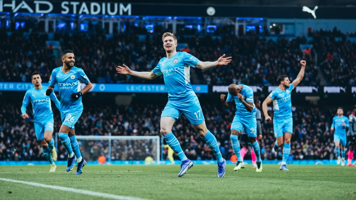 Manchester City asegura el liderato en la Premier League al golear 6-3 a Leicester