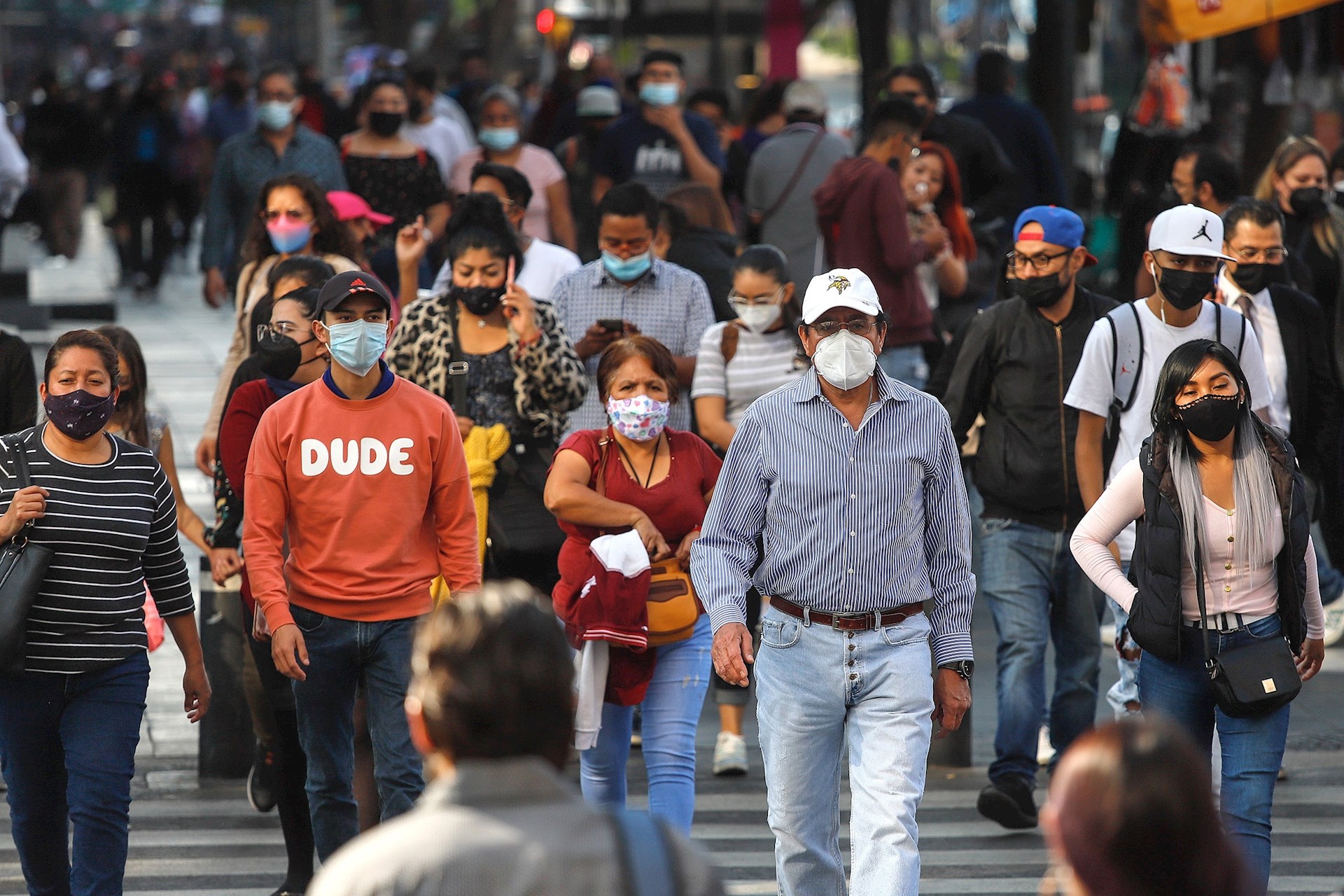 México registró en las últimas 24 horas 3 mil 345 casos y 182 muertes por COVID-19