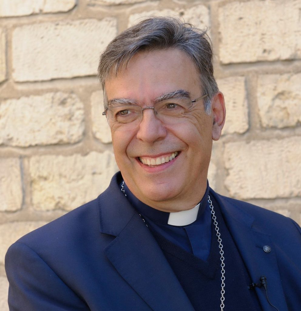 Papa Francisco acepta renuncia del arzobispo de París tras conocerse relación con mujer - michel-aupetit-2-992x1024