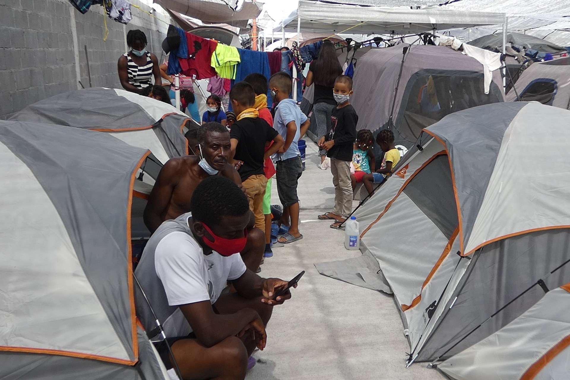 Reanudación de “Quédate en México” es una “aberración”: HRW