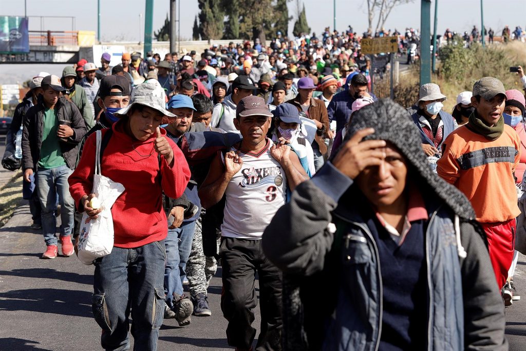 Caravana migrante, a punto de llegar a la Ciudad de México - migrantes-en-su-avance-a-la-ciudad-de-mexico-1024x683