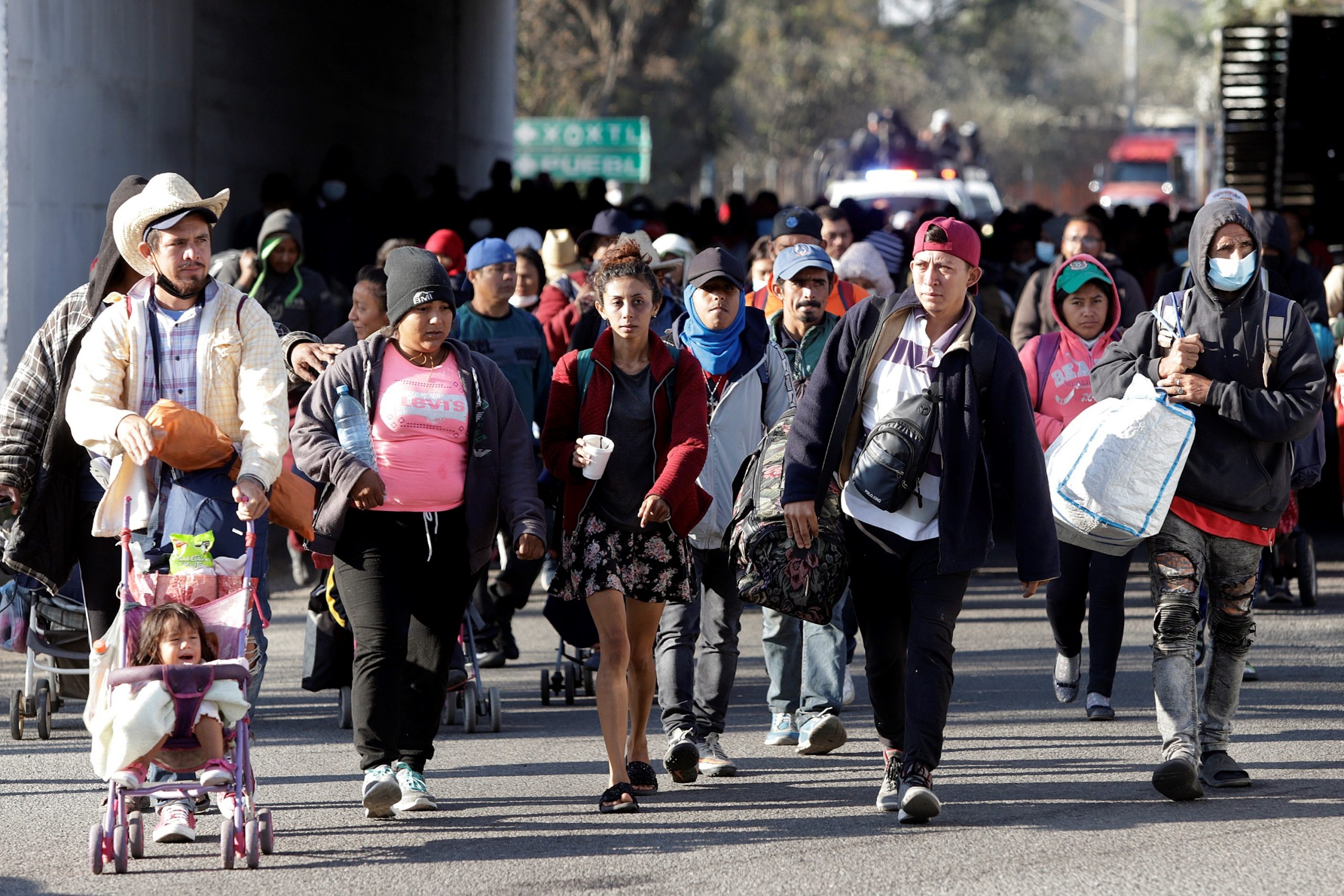 Caravana migrante emprende su último tramo hacia la Ciudad de México Caravana migrante emprende su último tramo hacia la Ciudad de México