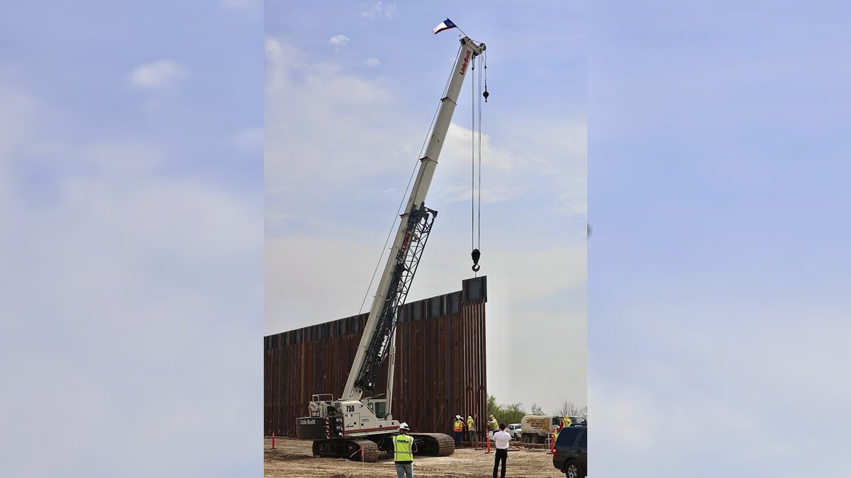 Texas begins construction of border wall with Mexico