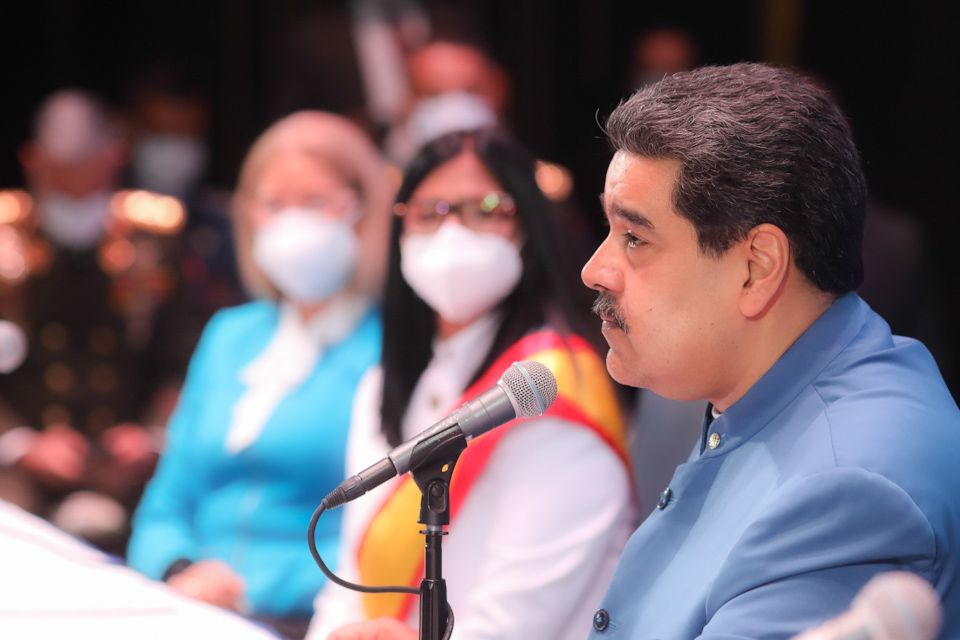 Maduro admite que corrupción es peor para Venezuela “que el bloqueo gringo”