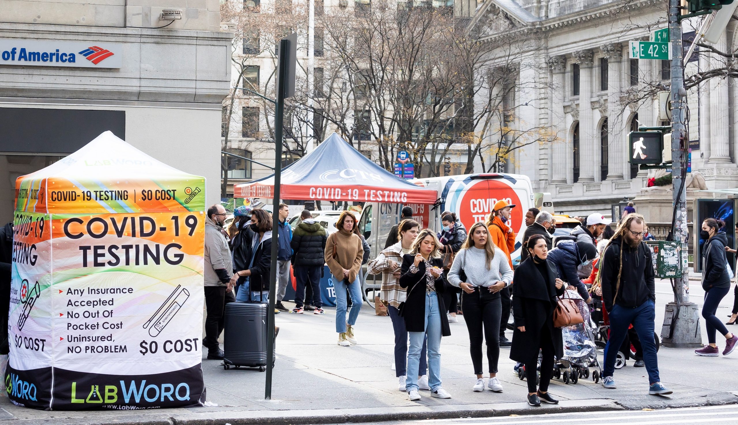 Nueva York mantendrá celebraciones navideñas pese a incremento de contagios