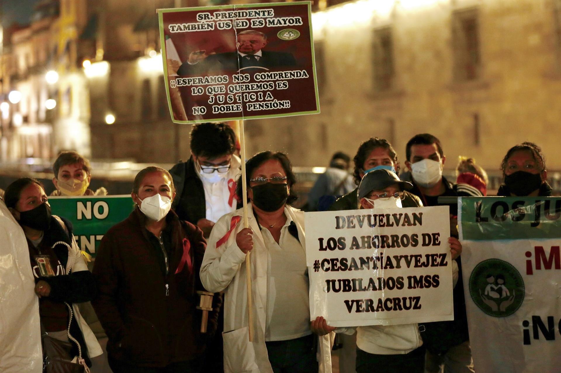 El debate de las pensiones en Chile encuentra eco en México