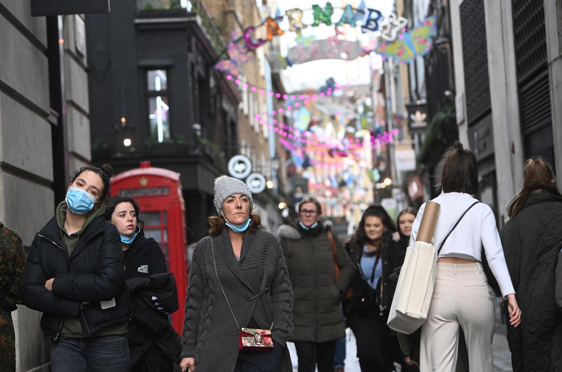 Reino Unido cierra 2021 con récord de 189 mil 846 contagios de COVID-19 en un día