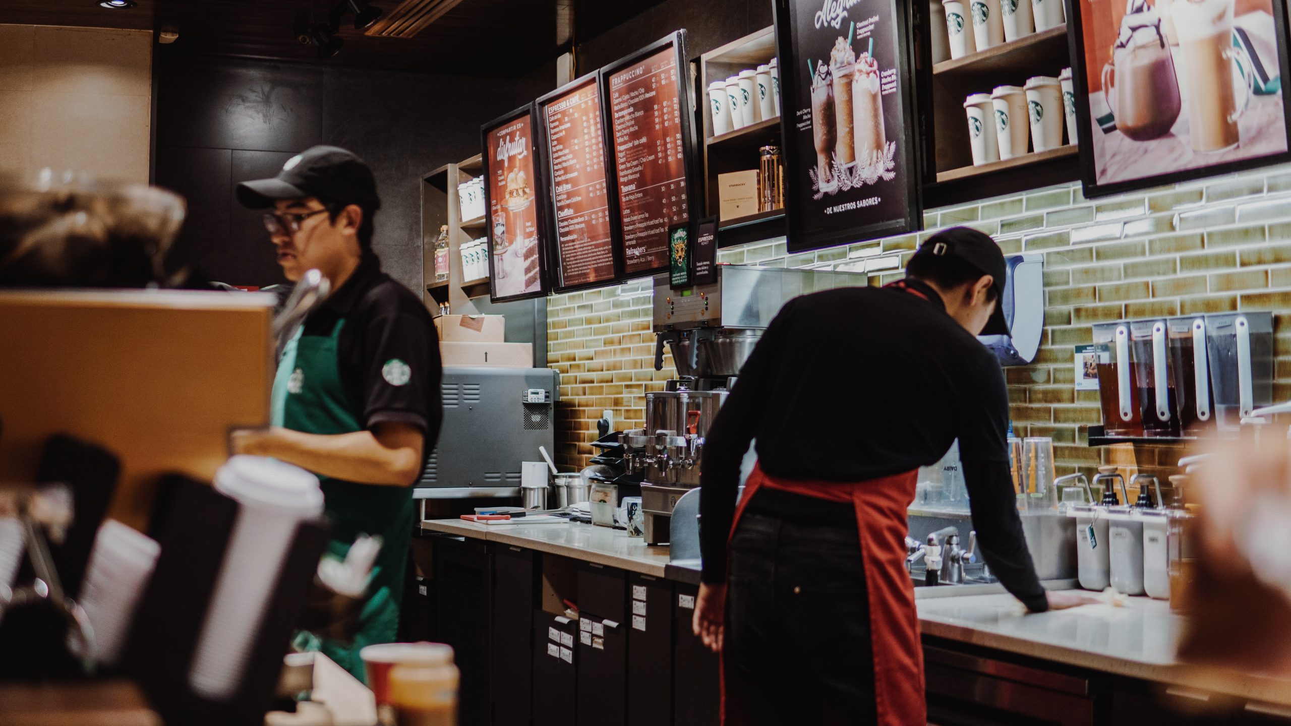 Empleados de Starbucks hacen historia al crear su primer sindicato