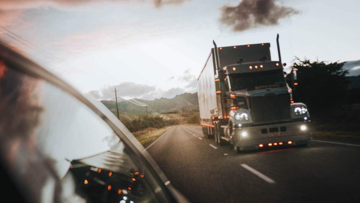 Limitarán transporte pesado en vías federales por fiestas decembrinas Limitarán transporte pesado en vías federales por fiestas decembrinas