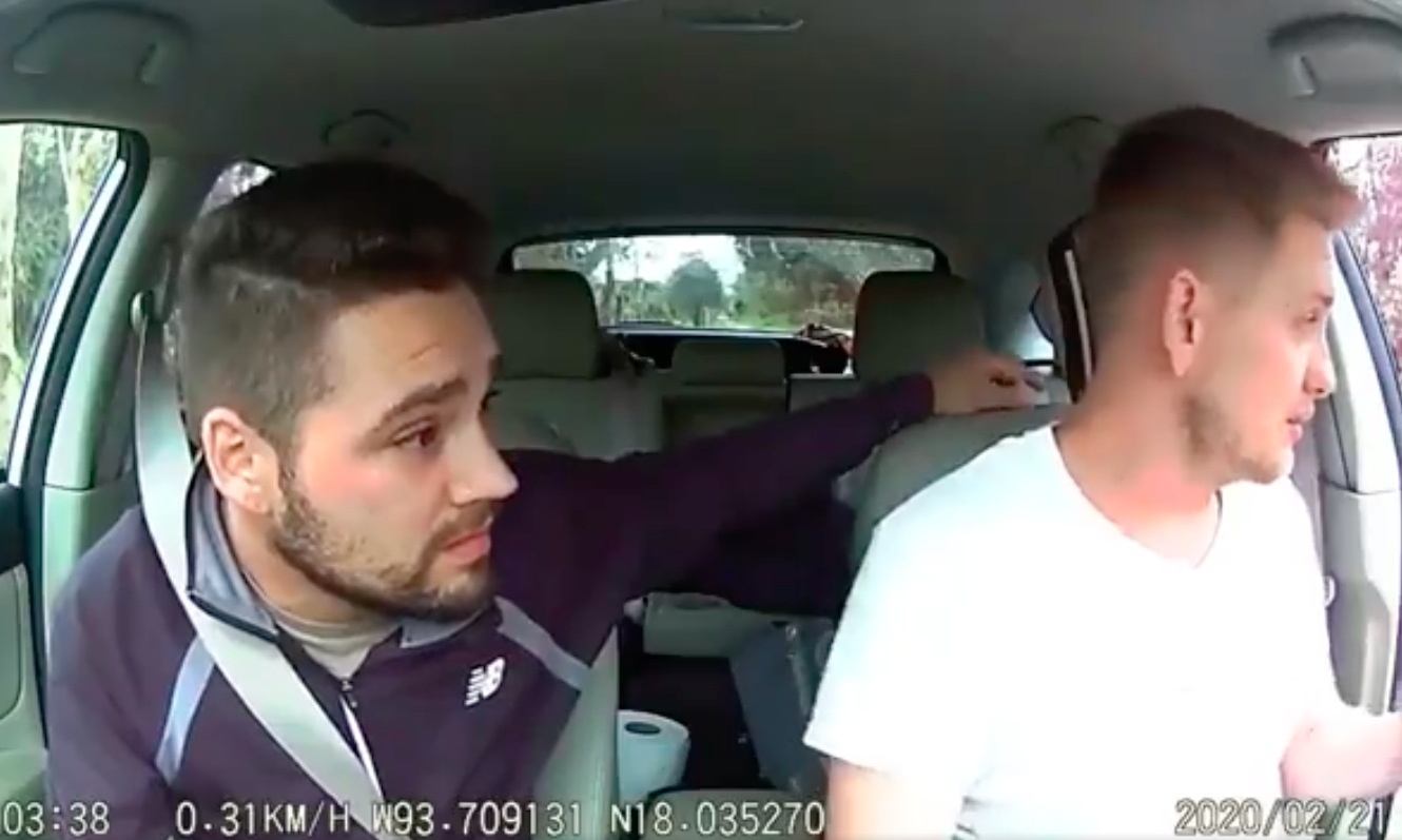 #Video Turistas son detenidos por comando en Tabasco mientras conducían