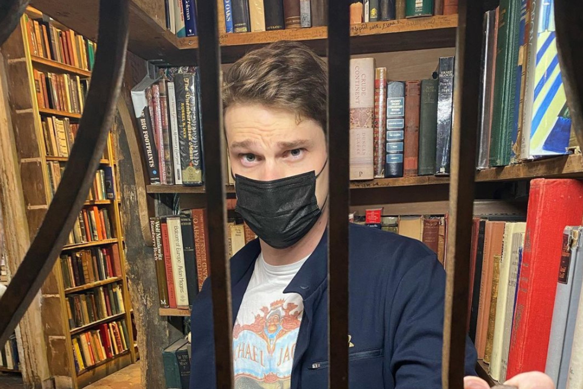 Detienen a campeón olímpico de natación por presunta violación