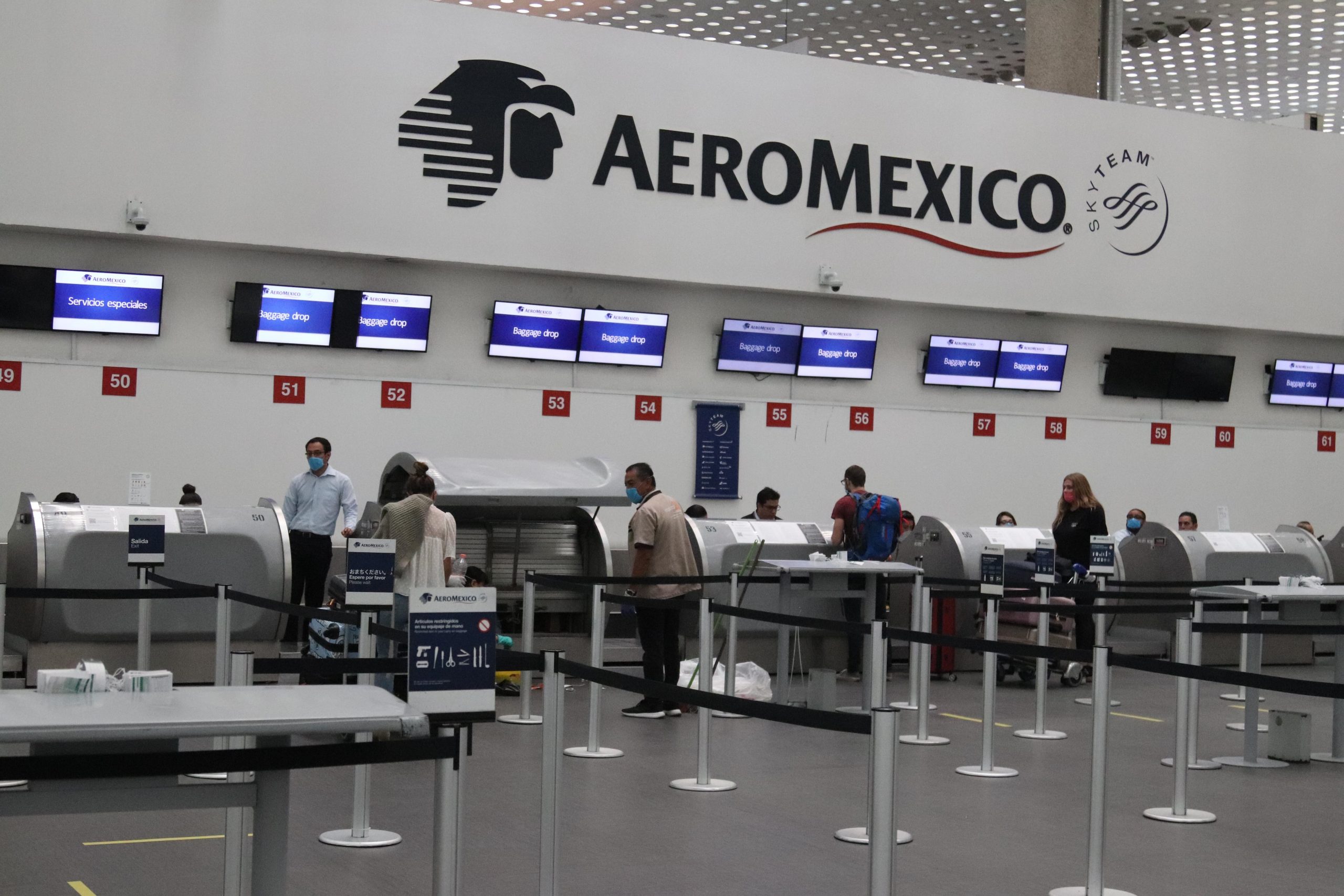 Van 300 vuelos de Aeromexico cancelados en cinco días por COVID-19