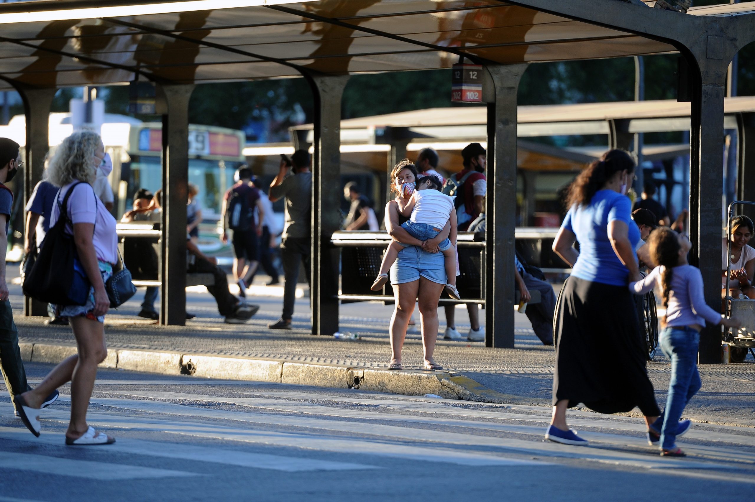 Argentina sufre apagones y ola de calor extremo Argentina sufre apagones y ola de calor extremo