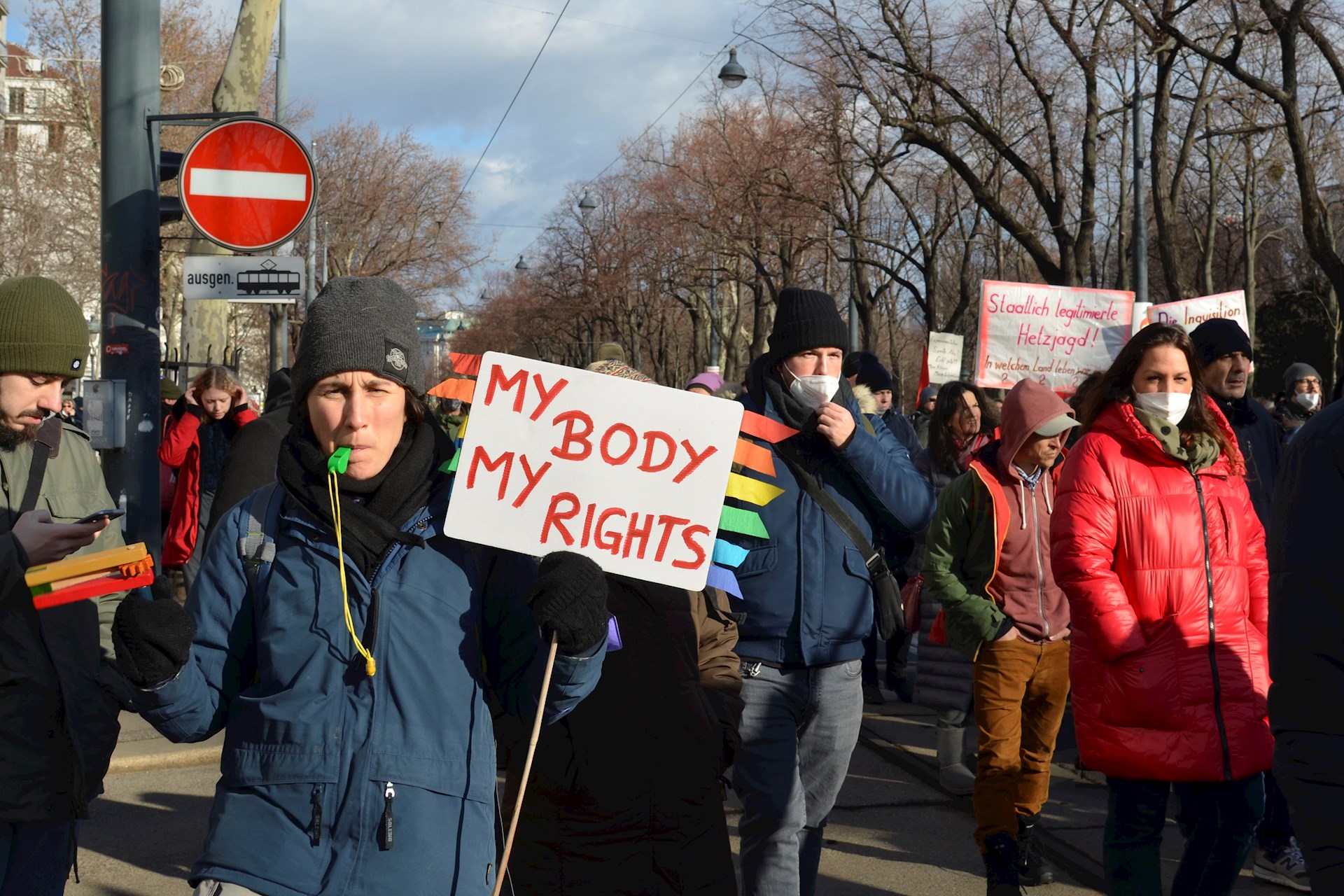 Multas y premios para animar a vacunarse contra COVID-19 en Austria Multas y premios para animar a vacunarse contra COVID-19 en Austria