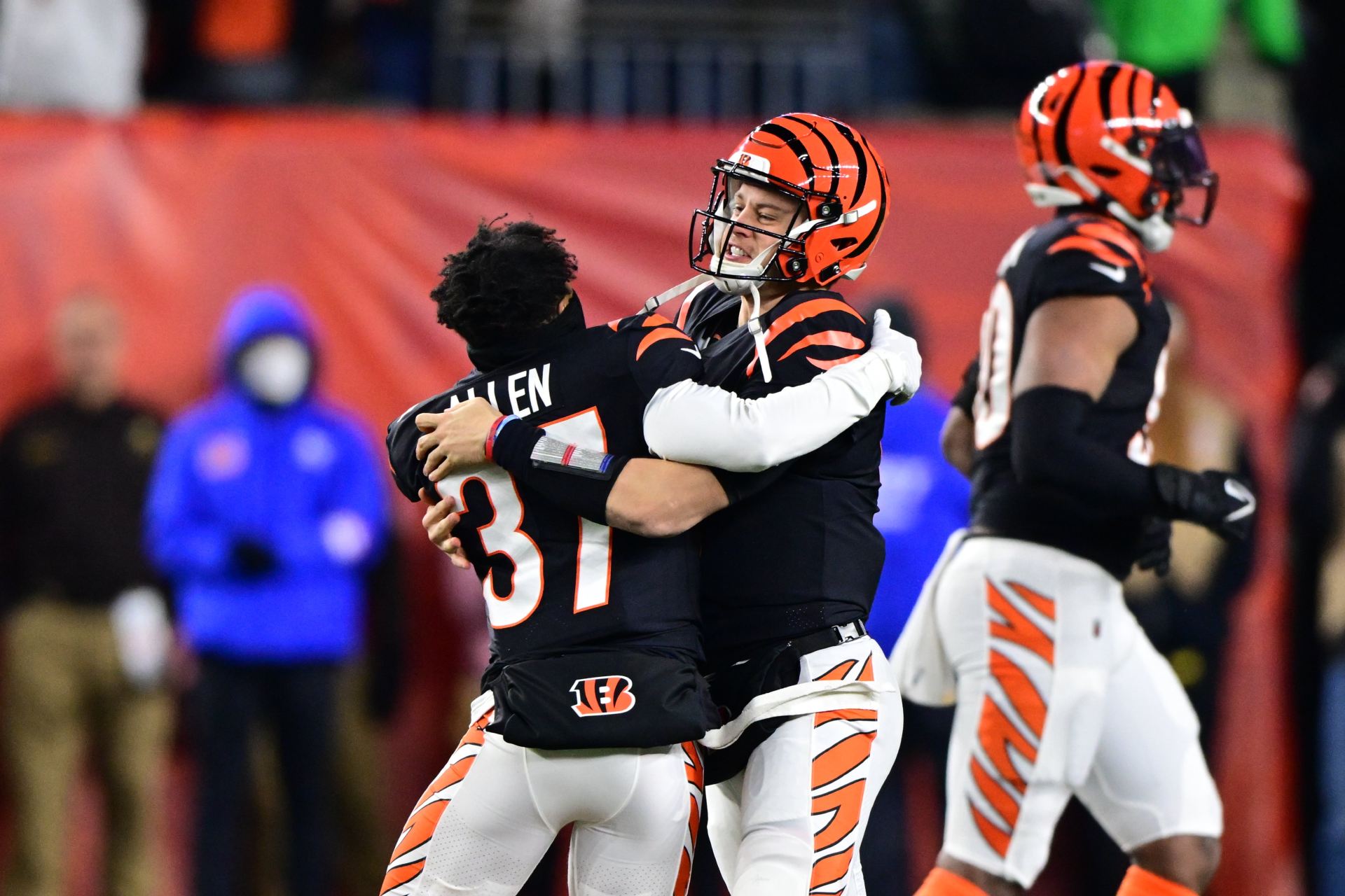 Bengals vencen a los Raiders y rompen 31 años sin ganar un juego de playoffs